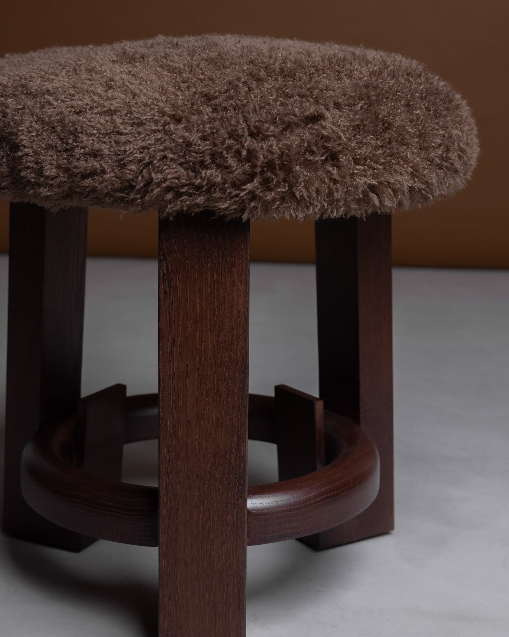 Dusk Huse Stool