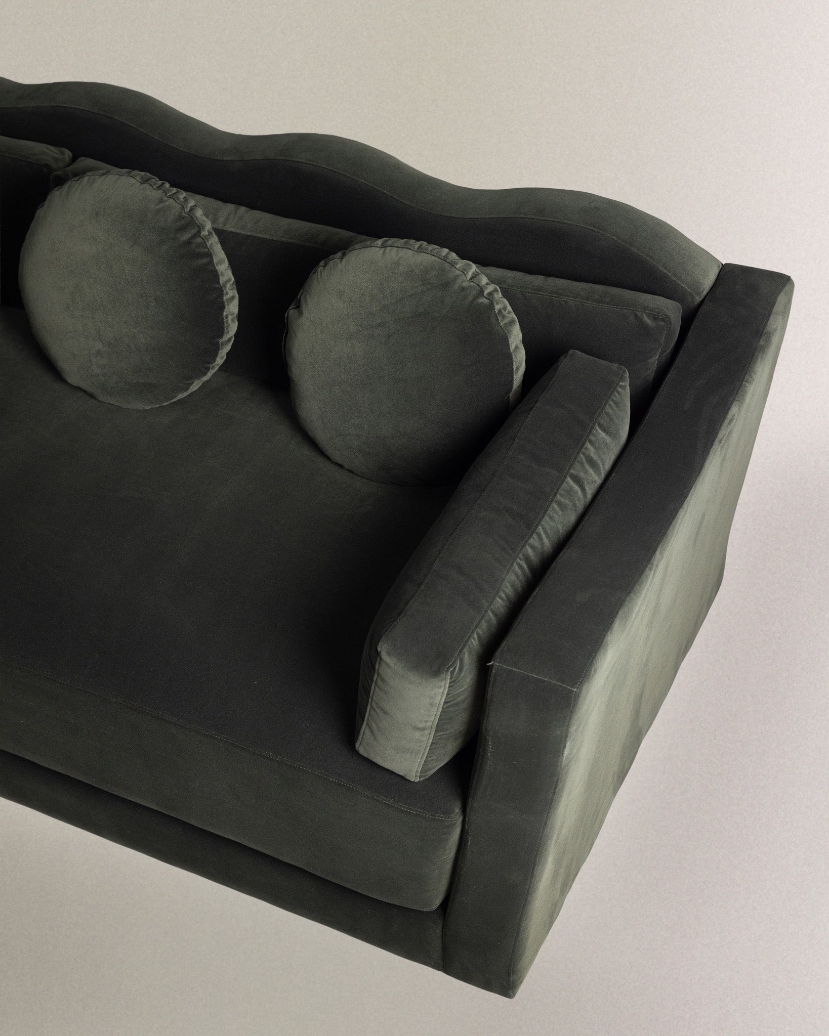 Oliva Sofa