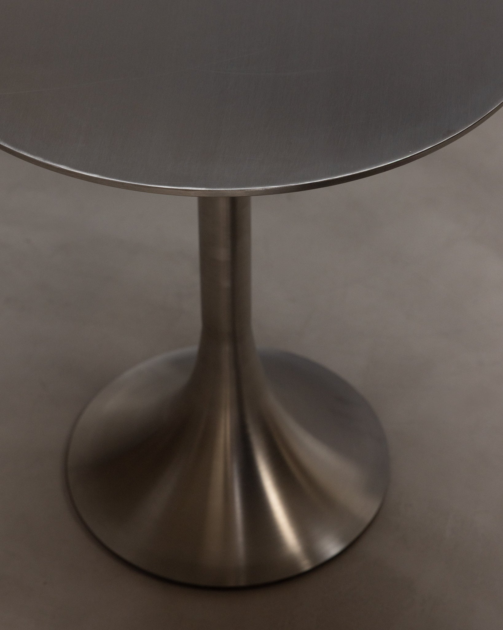 Tulip Side Table